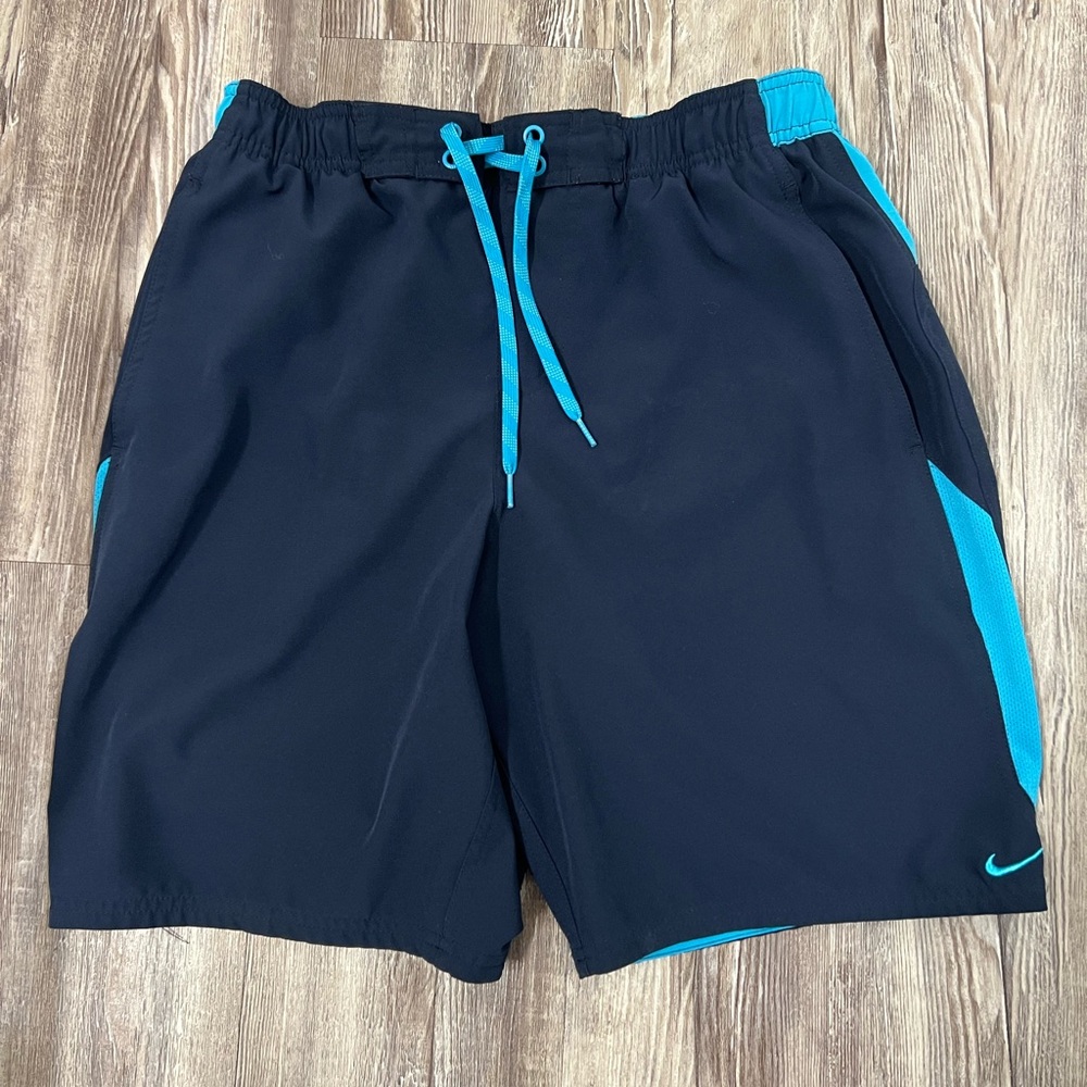 Nike Swim Trunks Shorts M Pockets Logo Surf Beach Outdoor Lined - Picture 1 of 5